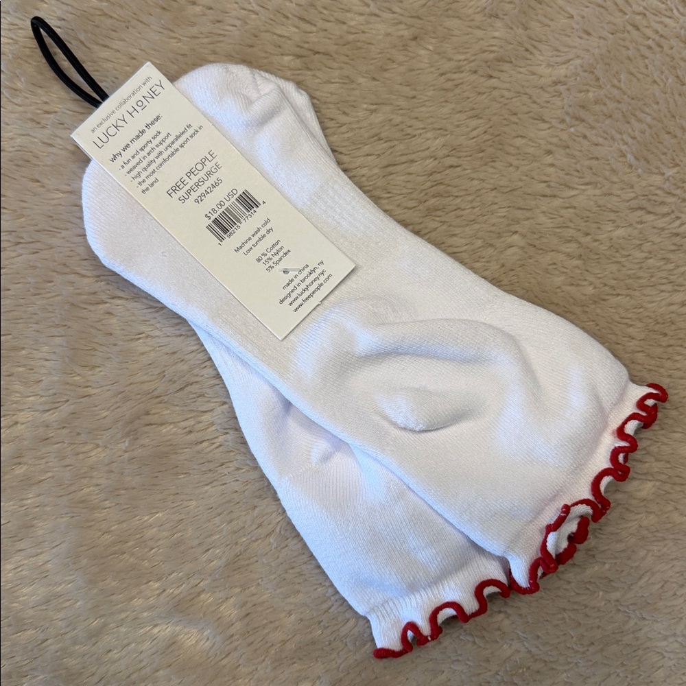 FREE PEOPLE Super Surge Ruffled Socks - Picture 4 of 5